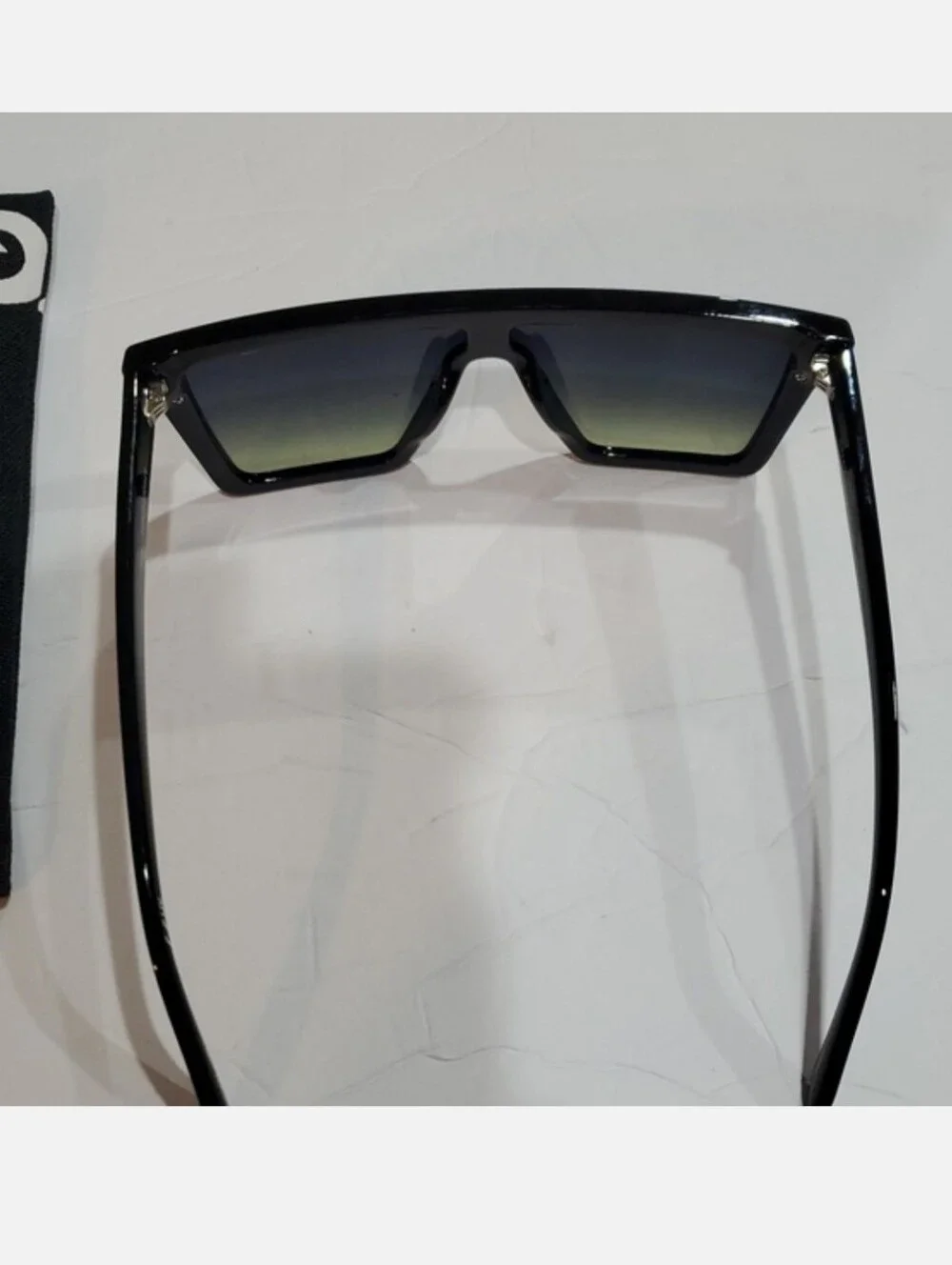 Quay Australia Hindsight black green fade lenses flat brow sunglasses new